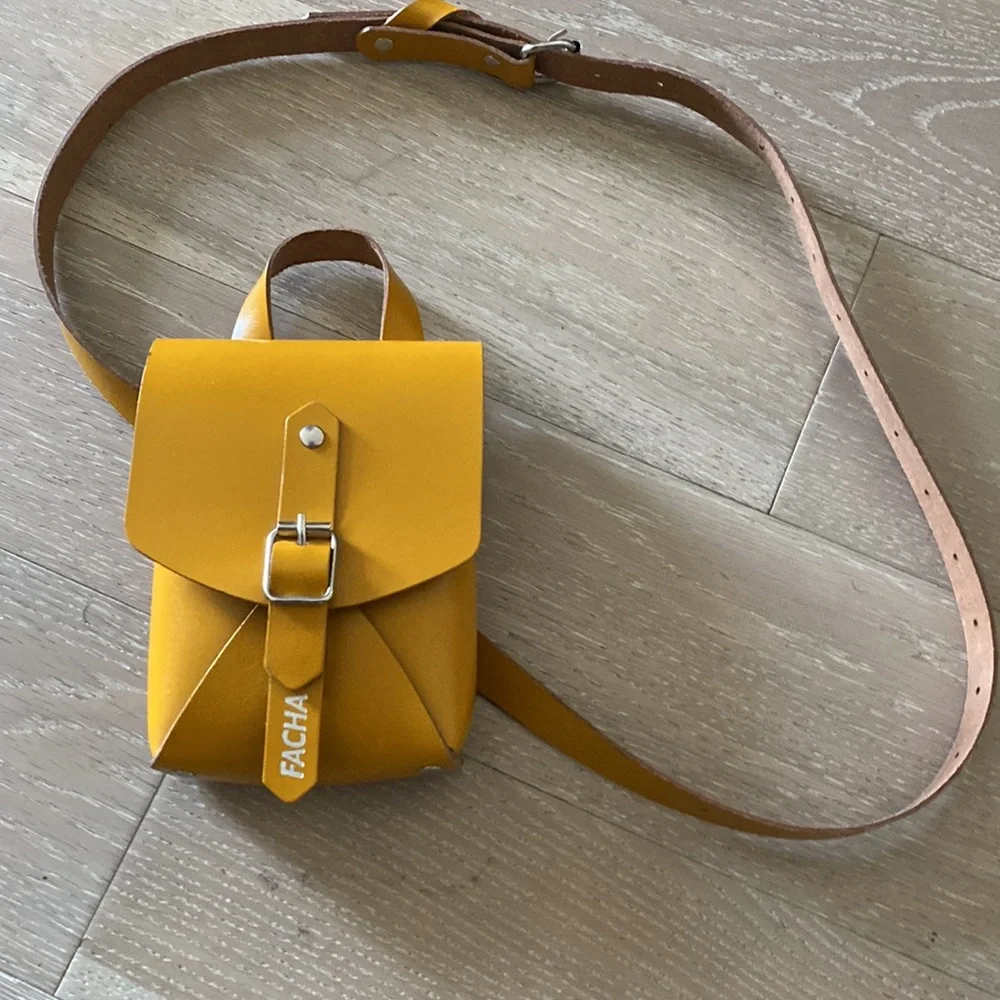 Facha Argentina yellow leather waist Belt Bag - Picture 8 of 8
